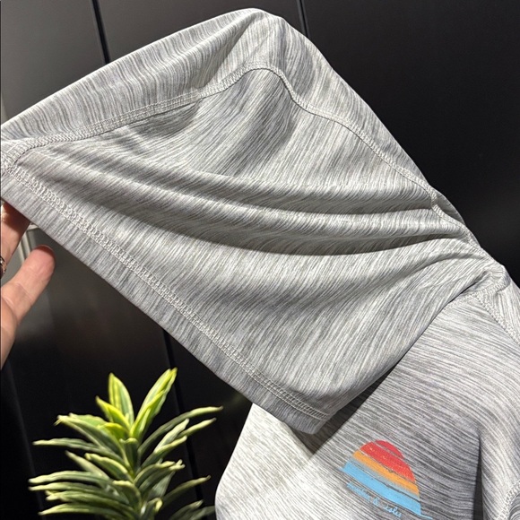 Mountain and Isles Hoodie,pull over,UPF 50 Sun protect,quick dry,stretch,sunrise - Picture 5 of 10